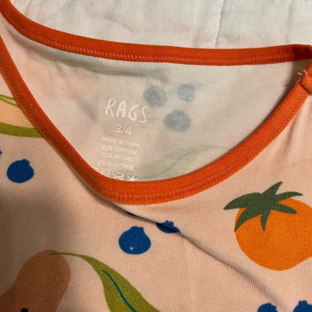 RAGS 🍐🍑🫐 Romper. - Picture 2 of 2